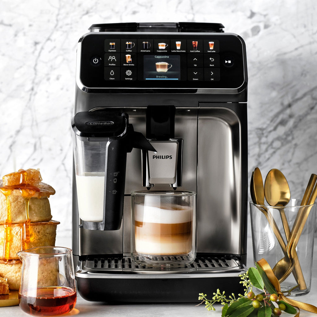 Philips 5500 Fully Automatic Espresso Machine with LatteGo & Iced Coffe